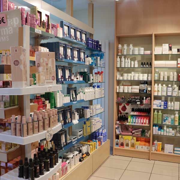 Interior de Farmacia Garrapinillos
